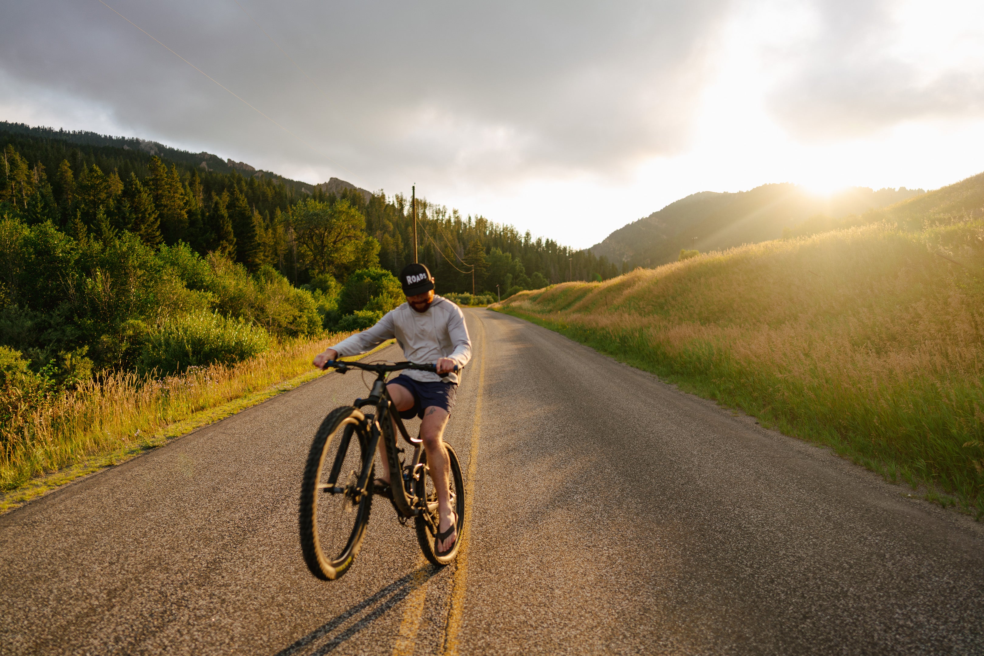 Roads Tech Trucker - Blacktop