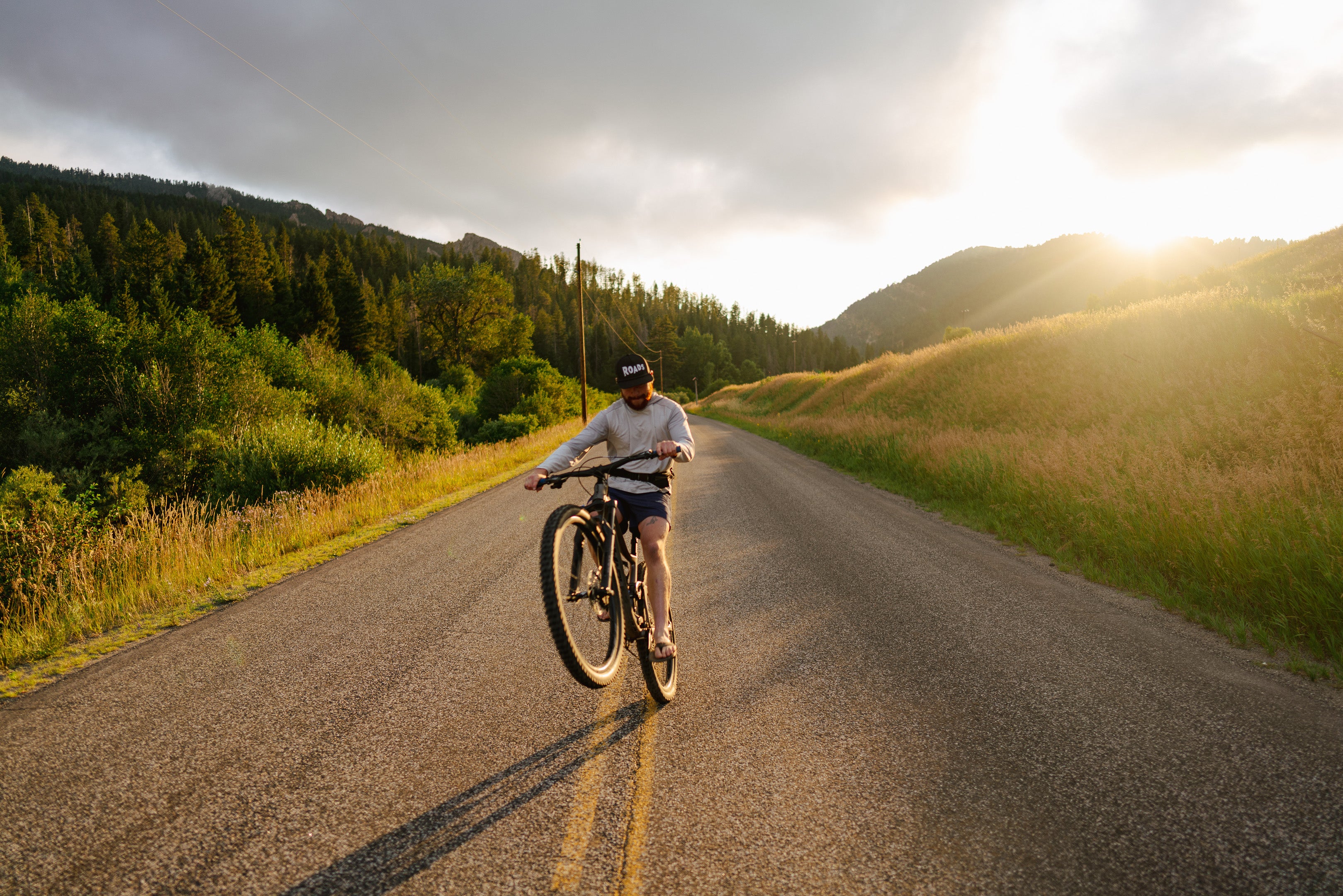 Roads Tech Trucker - Blacktop
